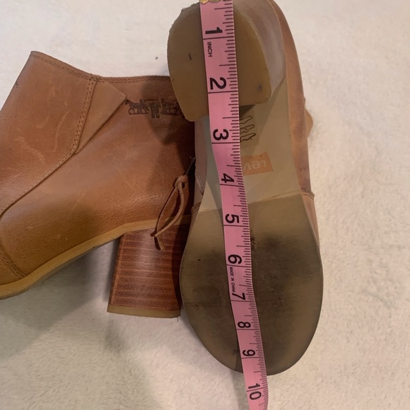 Levi’s women leather ankle booties - Picture 6 of 10